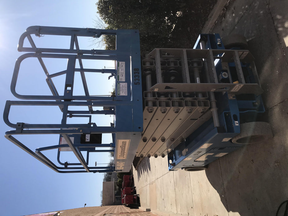 2019 Genie GS-4047 Folding rails with half height swing gate