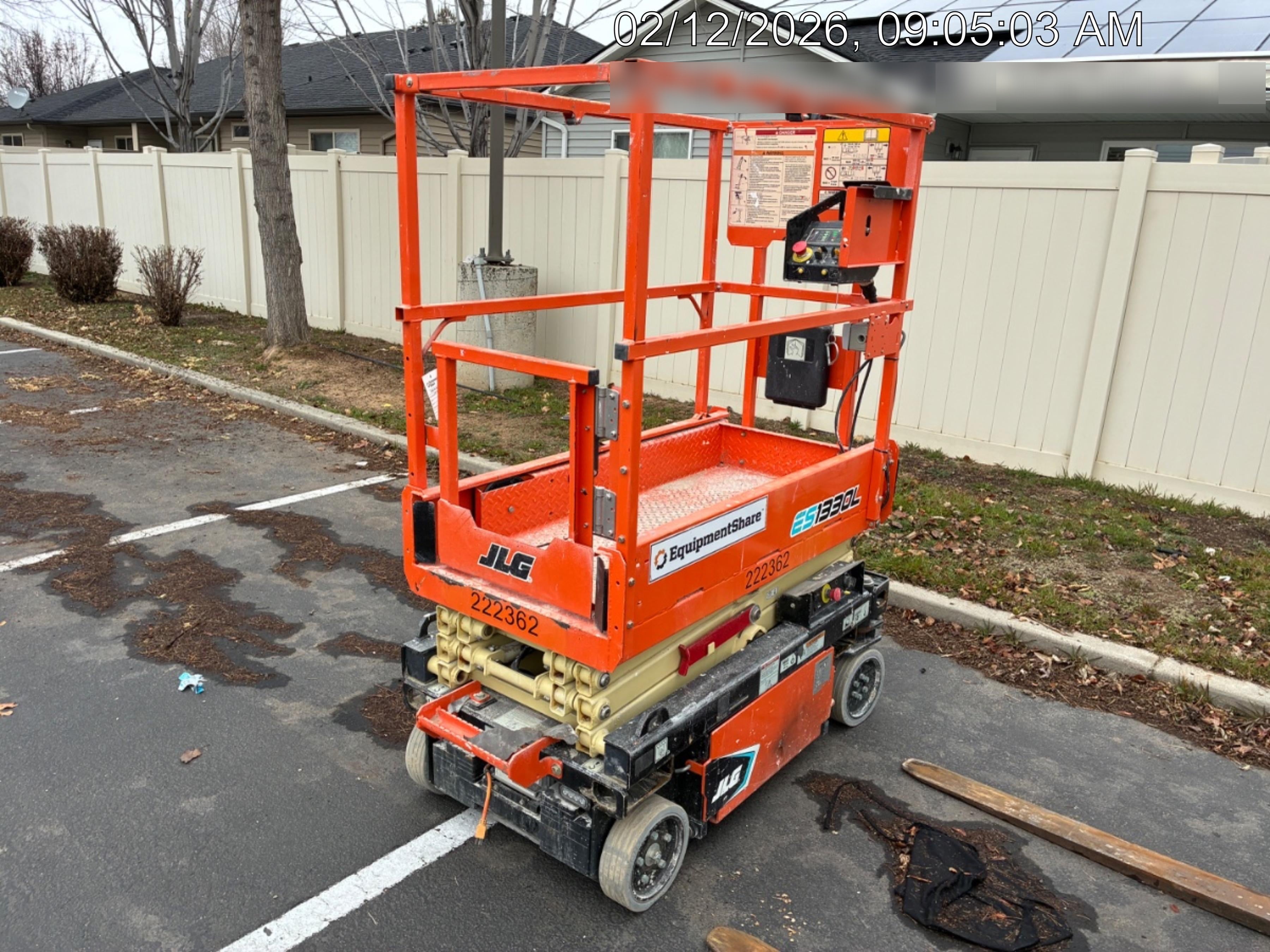2022 JLG ES1330L