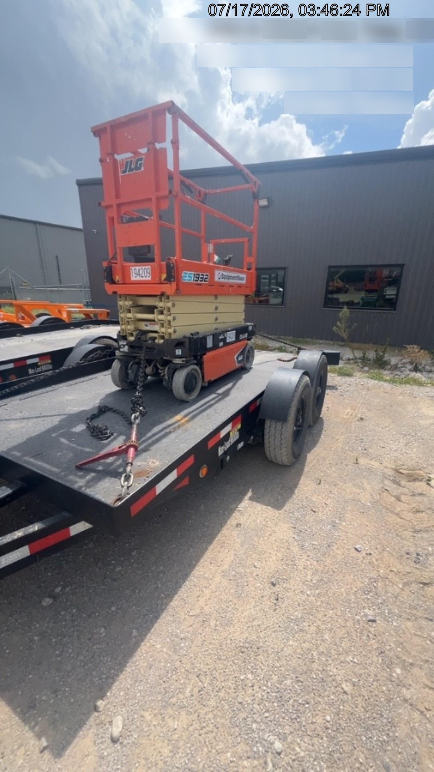 2021 JLG ES1932