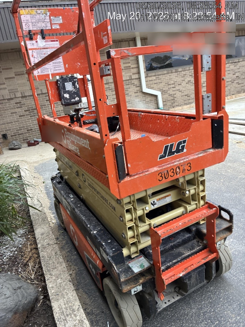 2023 JLG ES1932