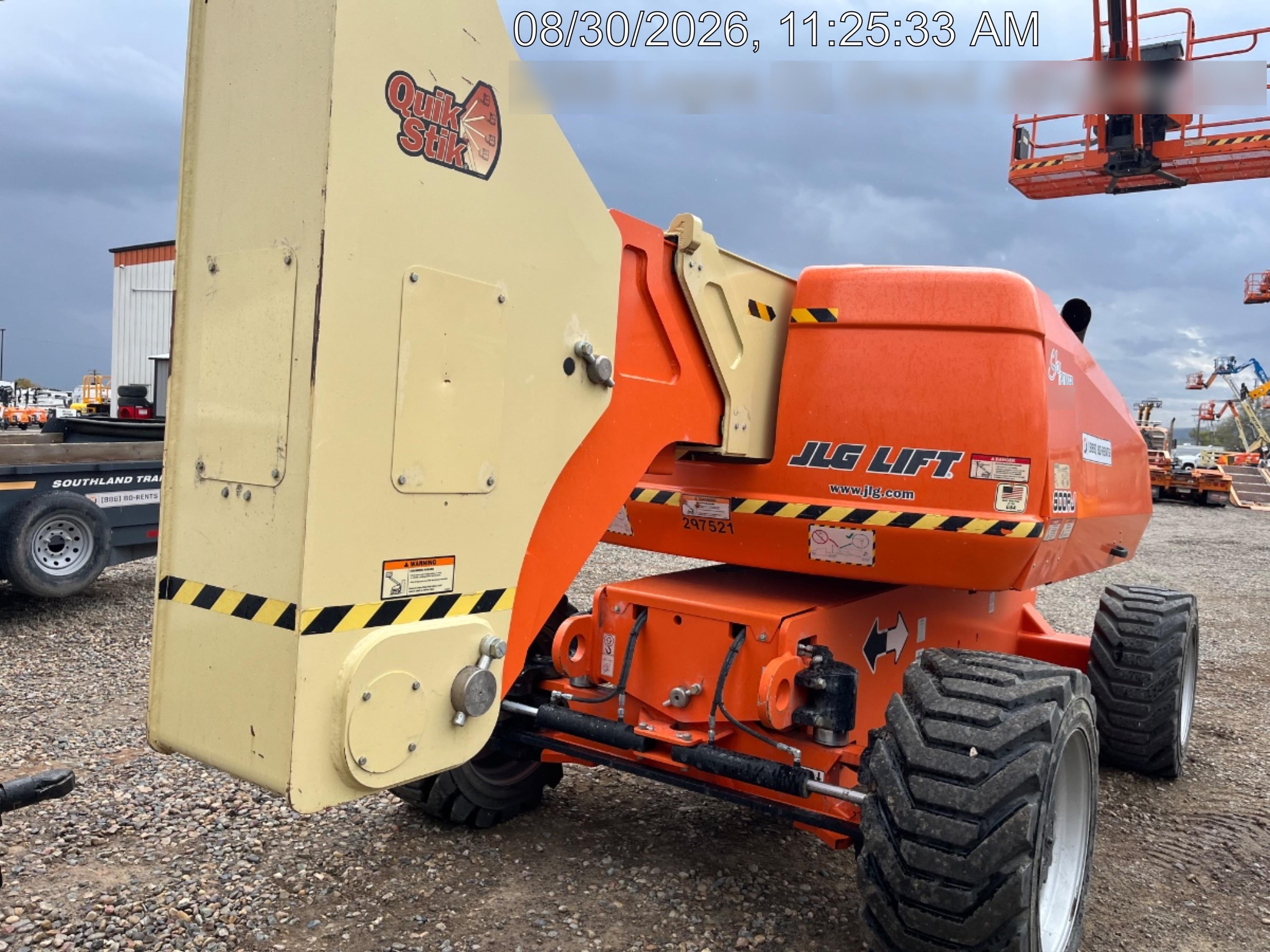 2023 JLG 800AJ