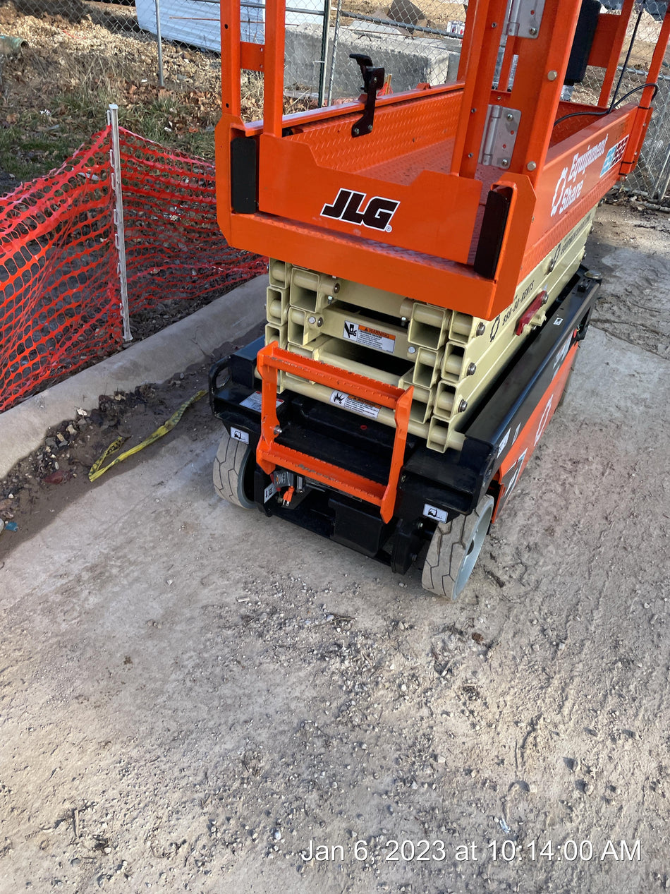 2022 JLG ES1932