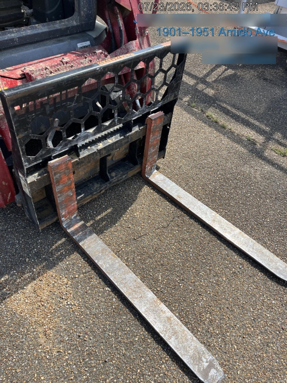 2024 VIRNIG 48" Pallet Forks - Virnig