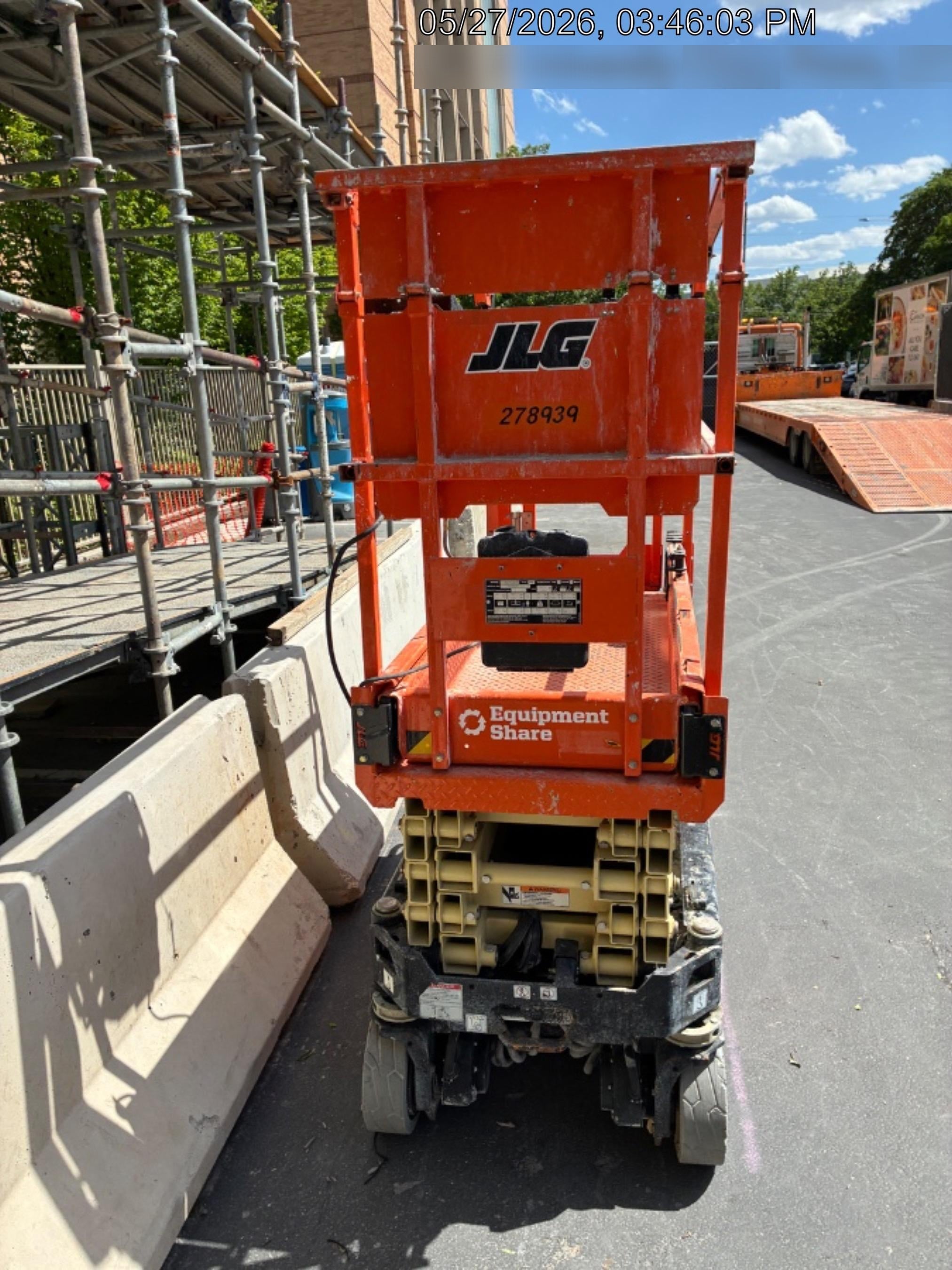 2022 JLG ES1932
