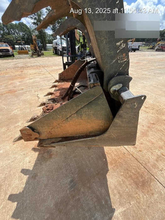 2025 EQUIPMENTSHARE 1006186 - 66" Tooth Bucket, CTL