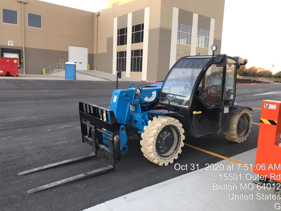 2020 Genie GTH-5519 Cab/Heat/Air, Solid Tires, Work Lights, Beacon, Aux Hydraulics, Back up Alarm