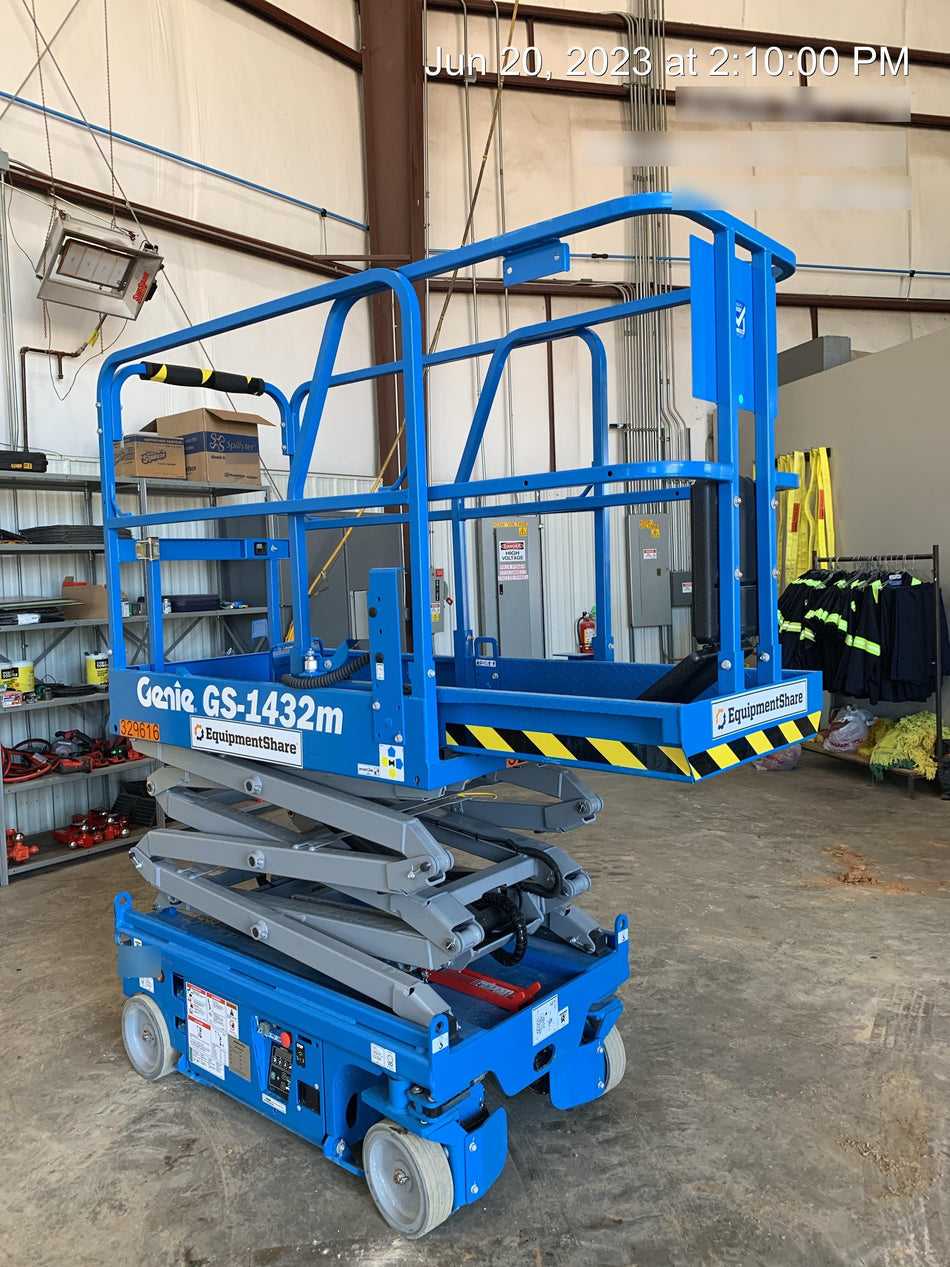 2023 GENIE GS-1432