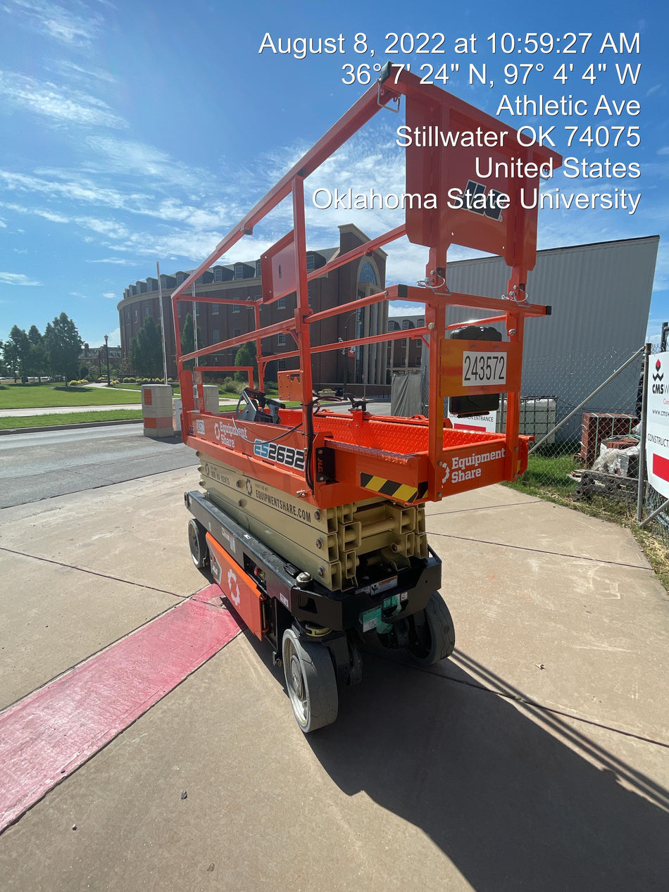 2022 JLG ES2632