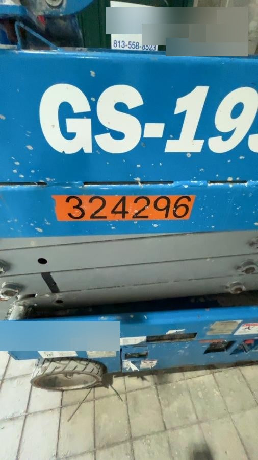 2023 GENIE GS-1932