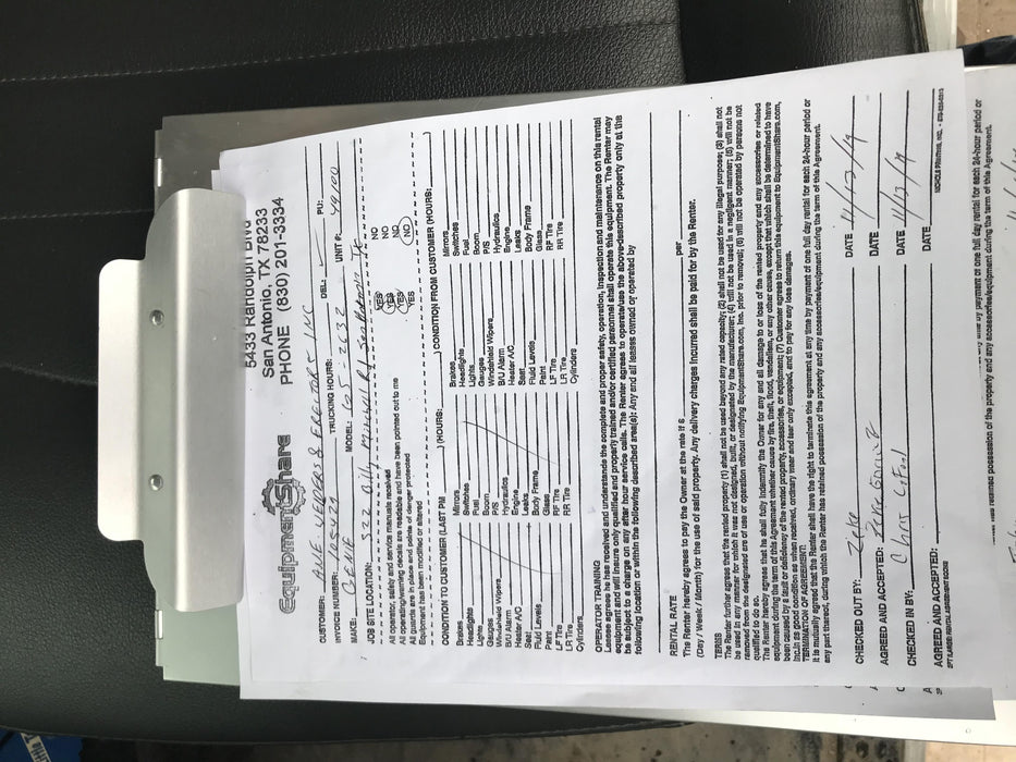 2019 Genie GS-2632 Folding rails with half height swing gate