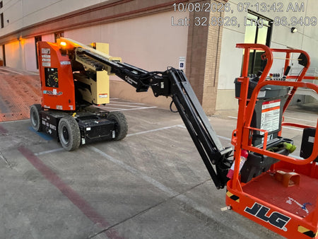 2025 JLG E300AJP