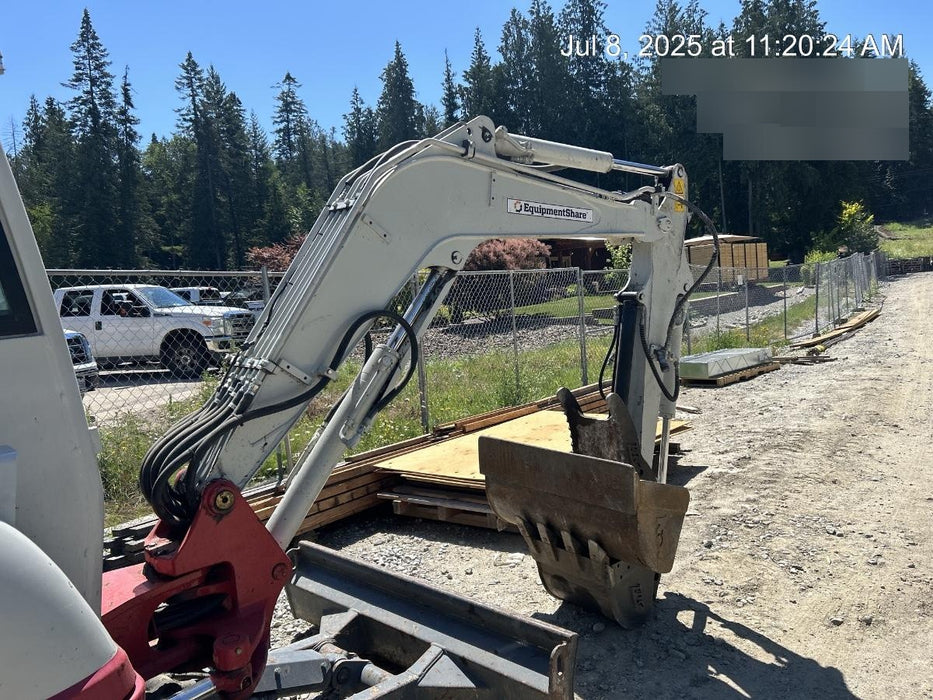 2021 TAKEUCHI TB235-2CR