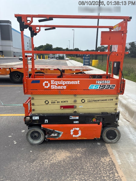 2022 JLG ES1932