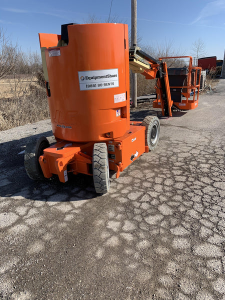 2019 JLG E300AJP