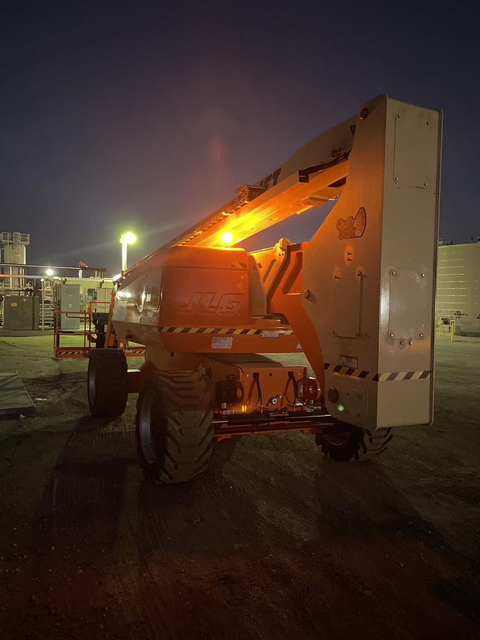 2022 JLG 800AJ