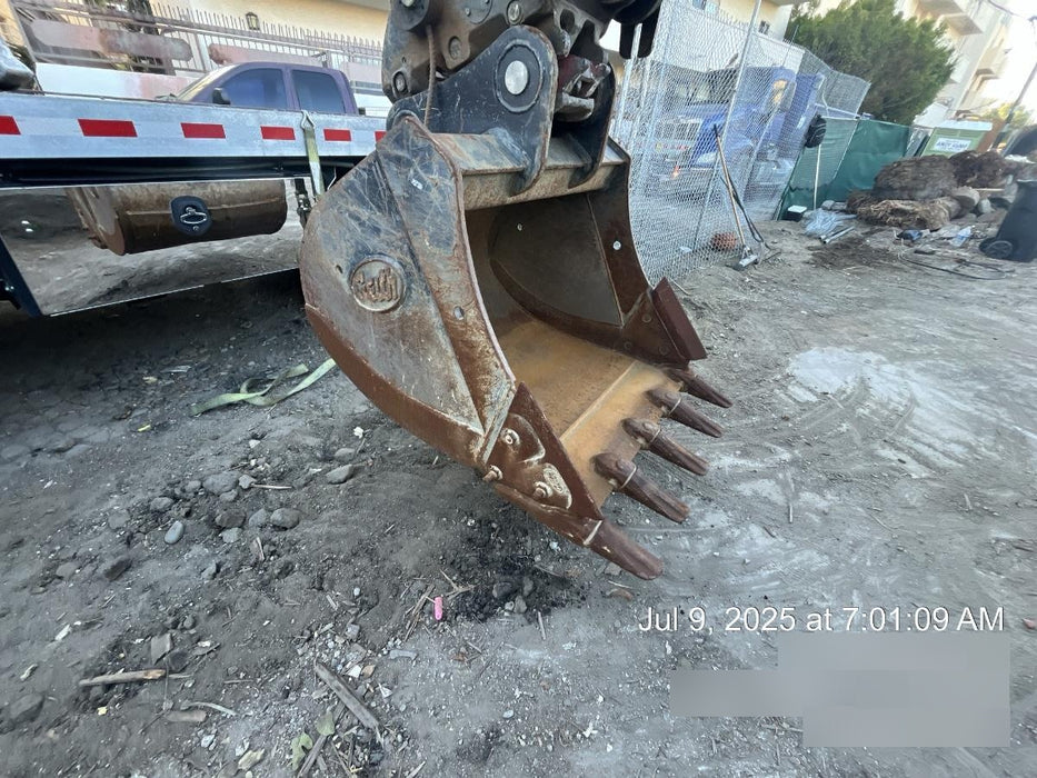 2022 GEITH 42" Bucket - Geith 25k - 35k