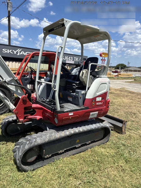 2021 TAKEUCHI TB235-2R