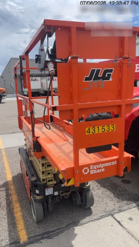 2024 JLG ES1932