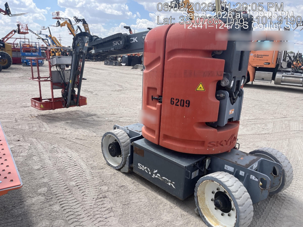 2017 SKYJACK SJ30 AJE