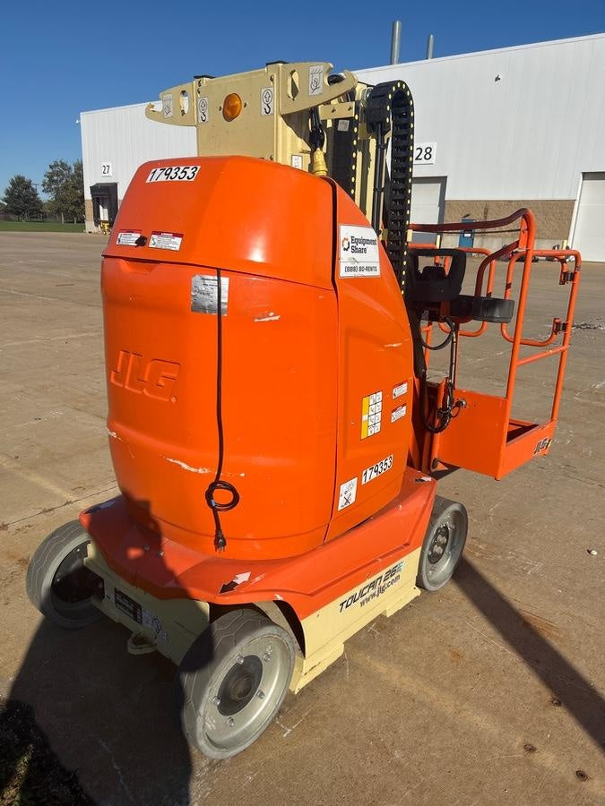 2021 JLG 26E
