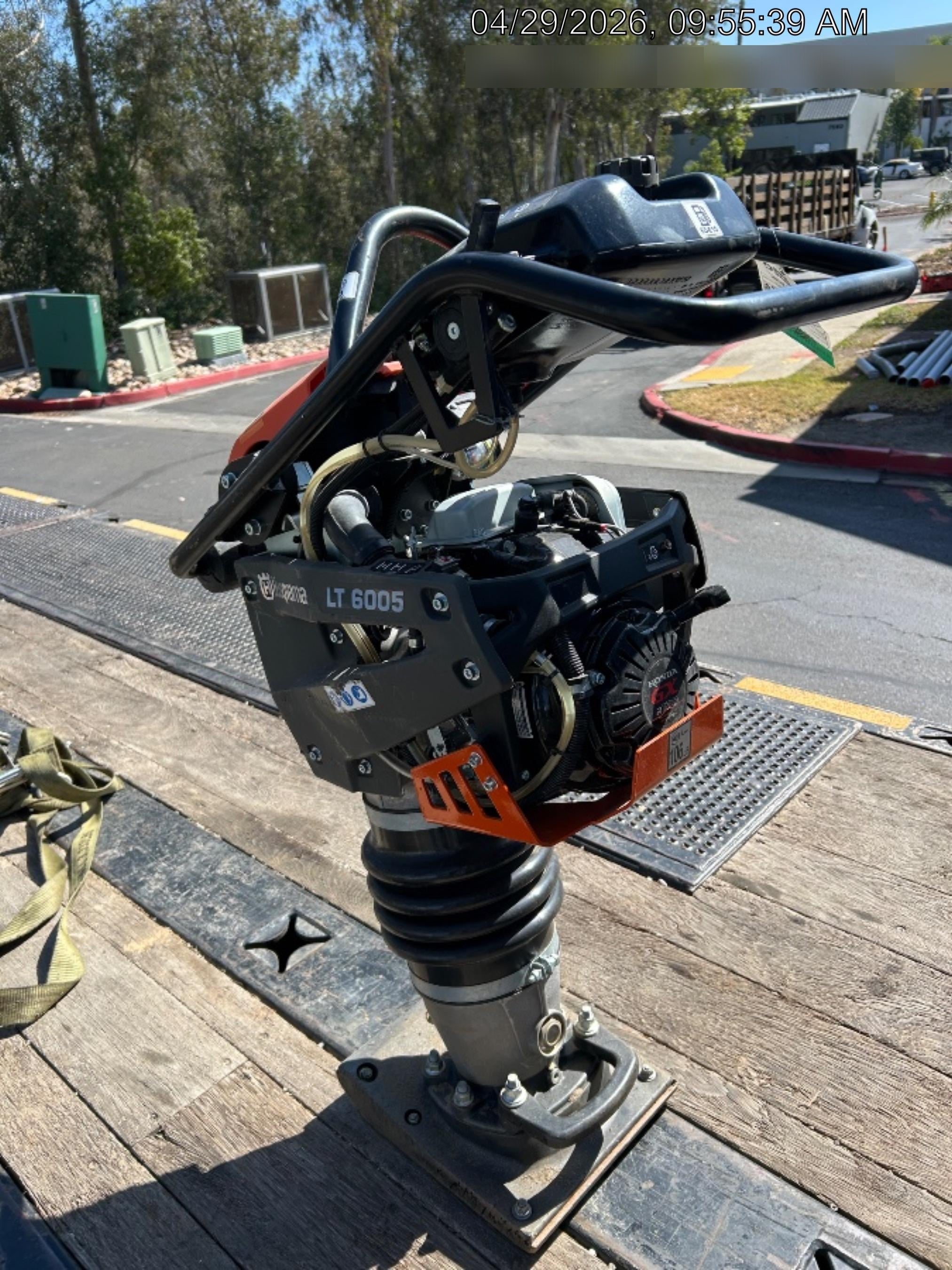 2025 HUSQVARNA LT6005