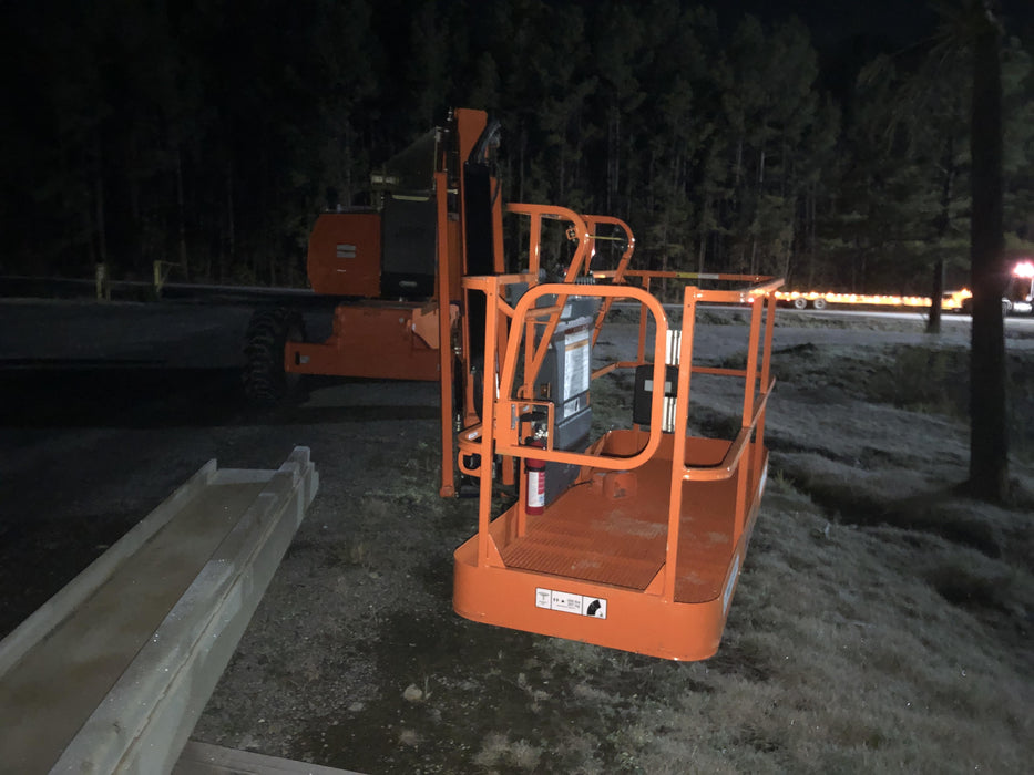 2020 JLG 800AJ