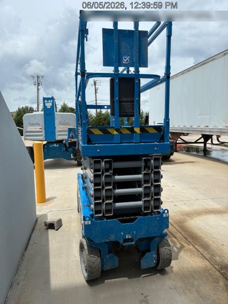 2023 GENIE GS-3232