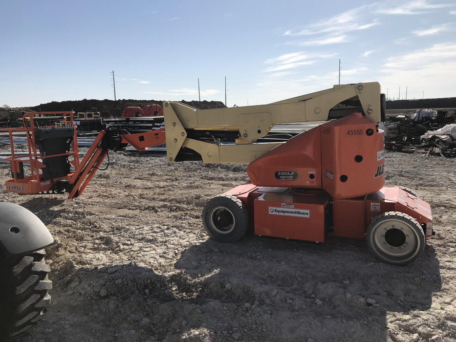 2019 JLG E400AJPN