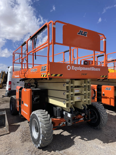 2023 JLG RT4394
