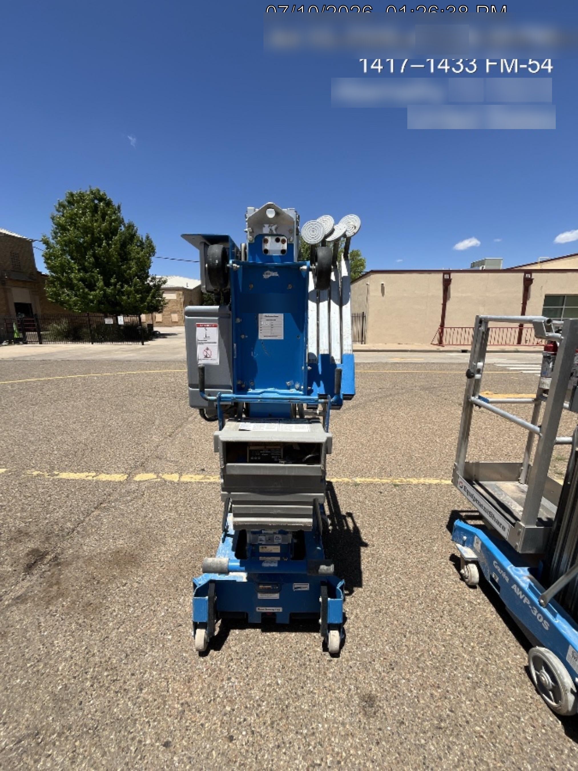 2018 GENIE AWP-30S
