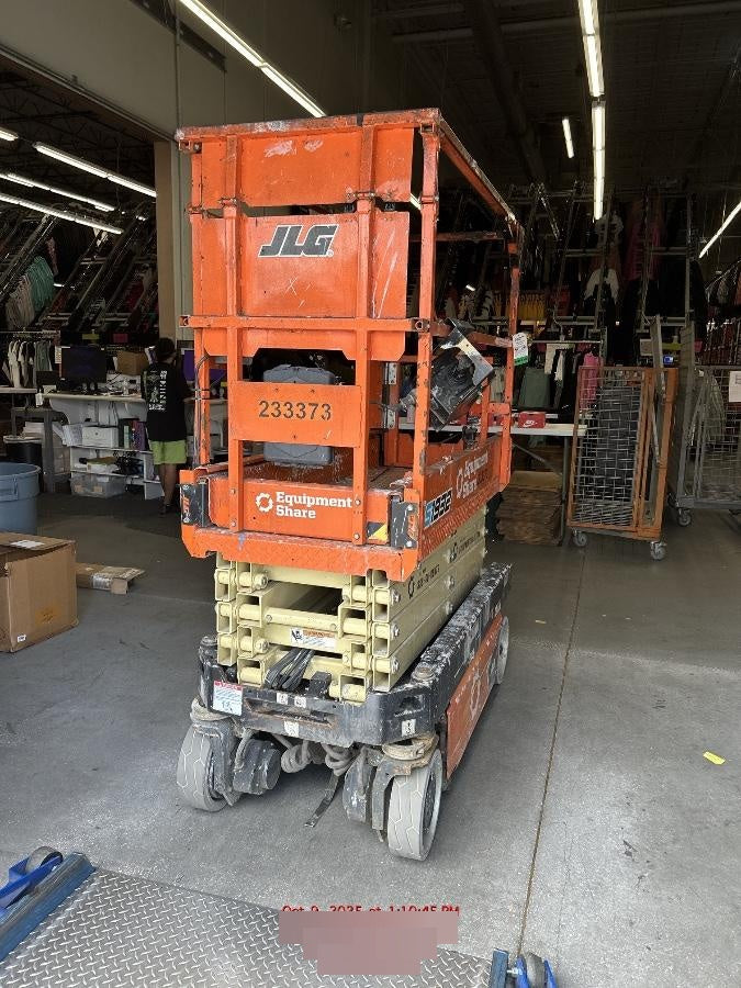2022 JLG ES1932