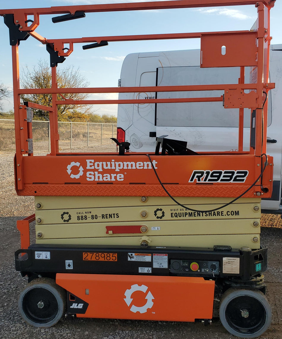 2022 JLG R1932