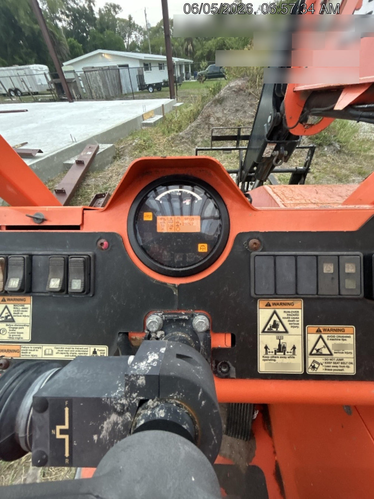 2017 Skytrak 6042 42' REACH, PALLET FORKS, 6k, FOAM FILLED TIRES