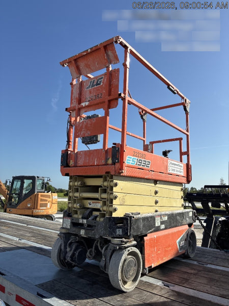 2022 JLG ES1932