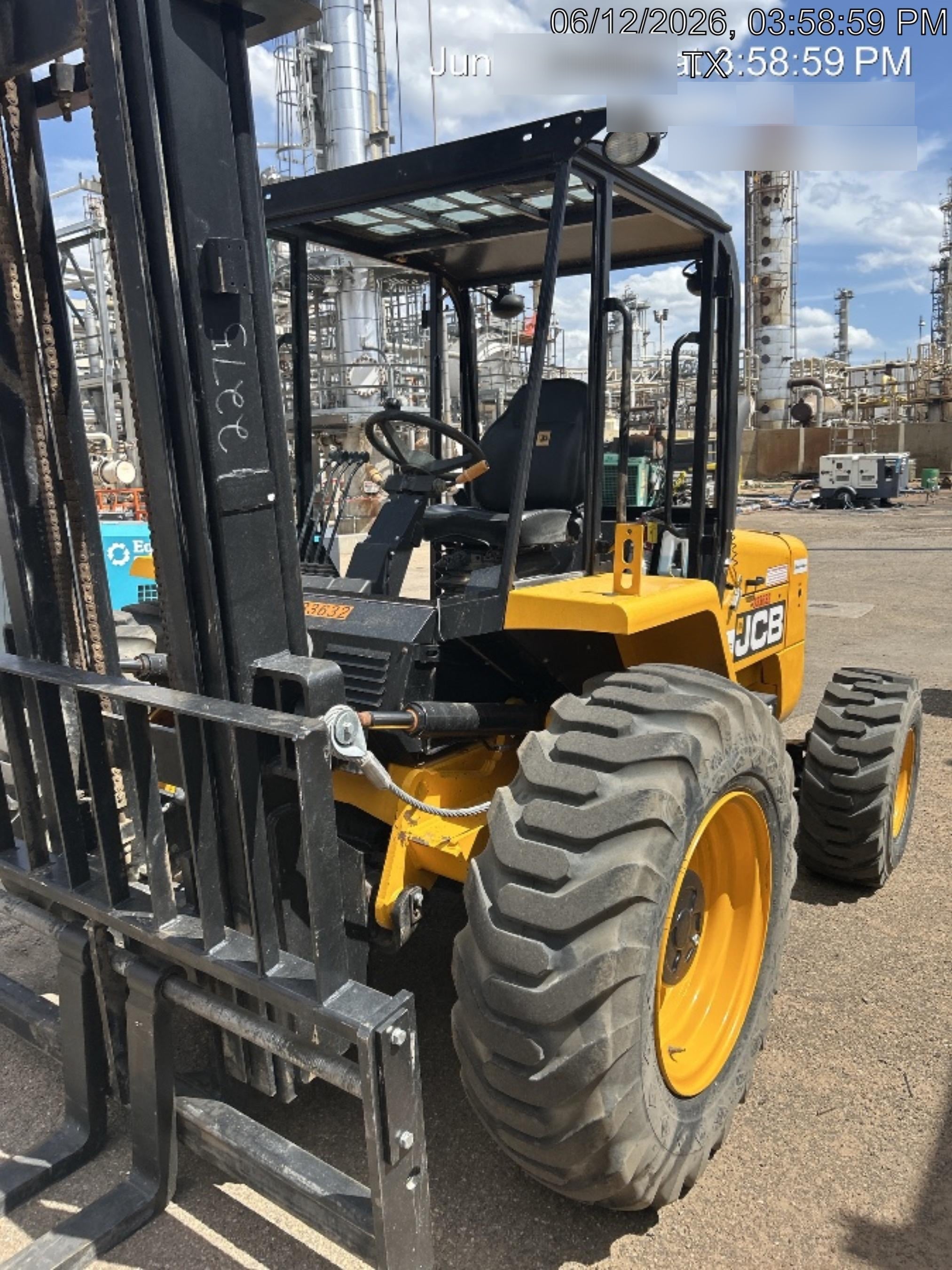 2023 JCB 930-4