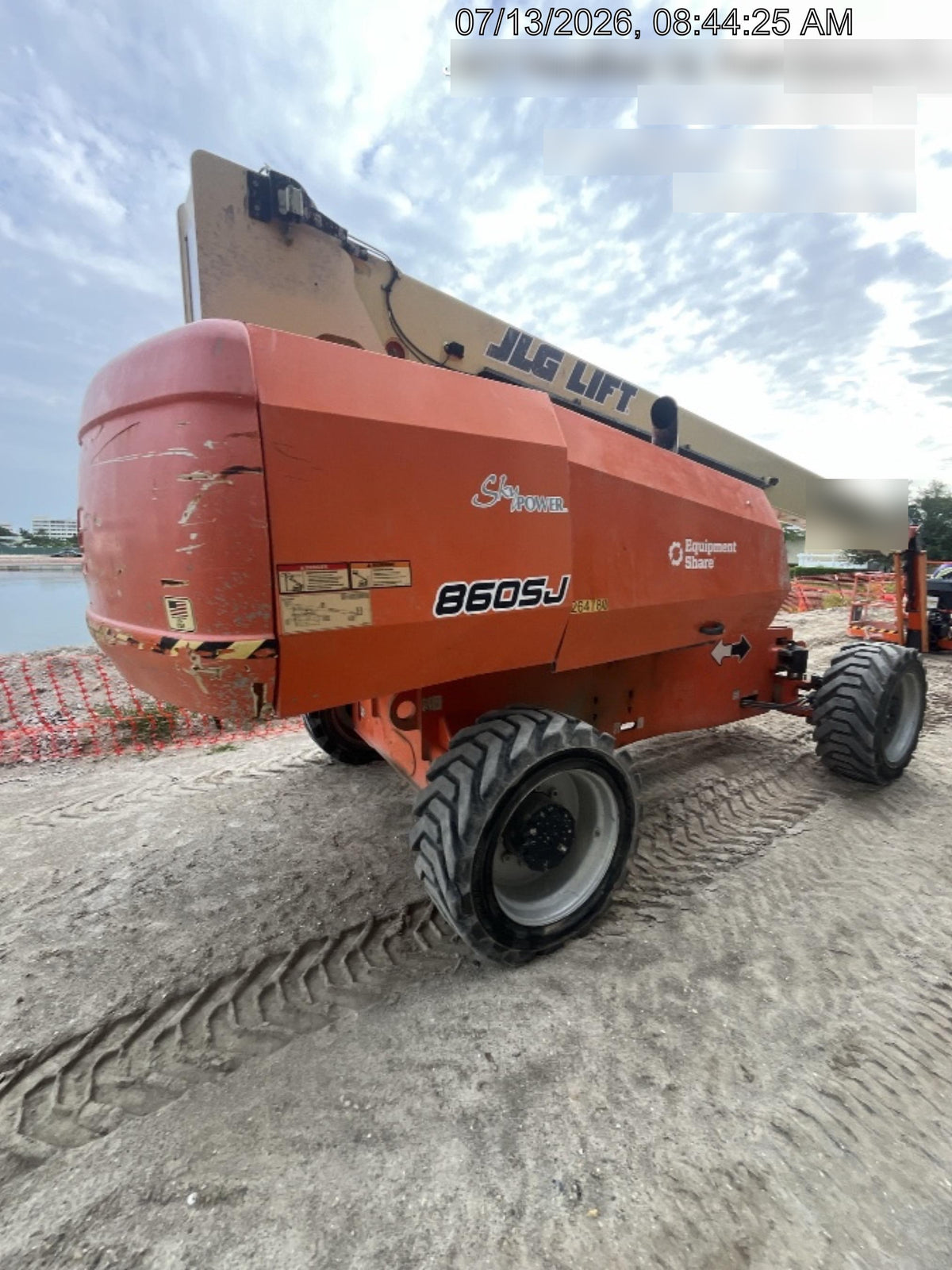2022 JLG 860SJ