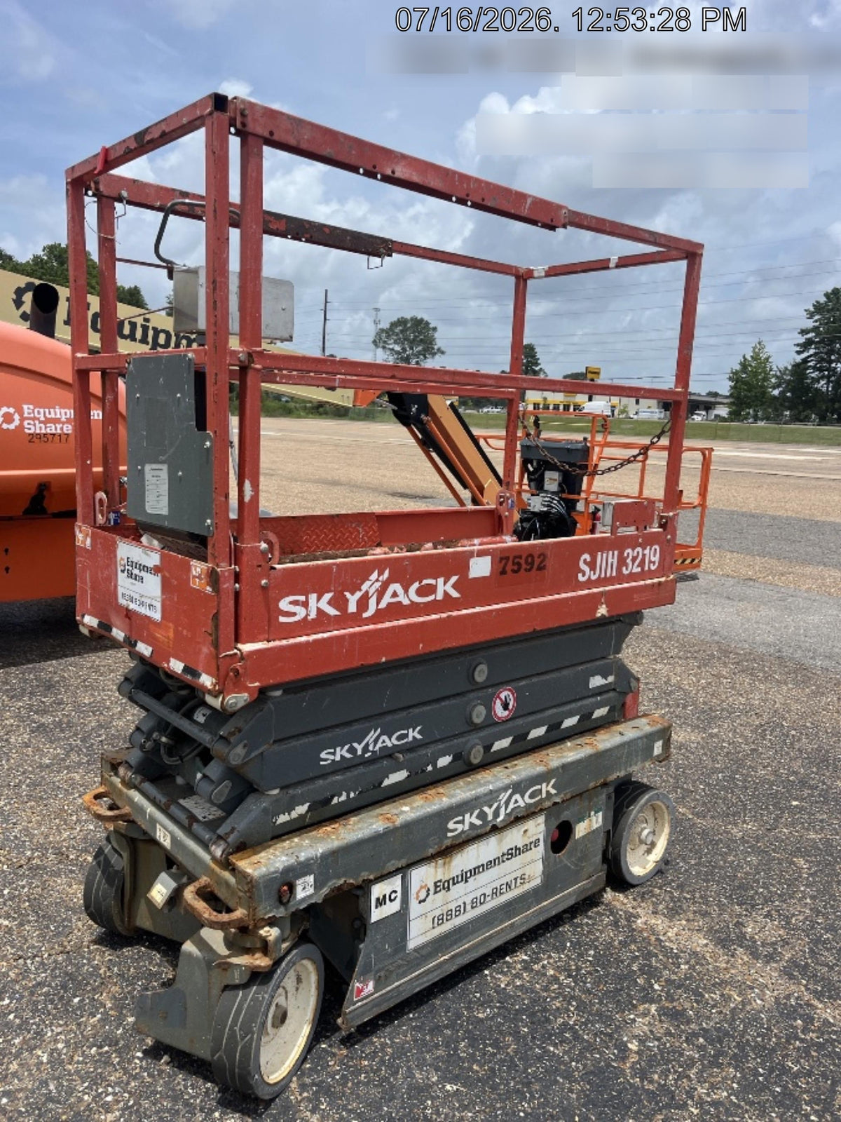 2018 Skyjack SJIII-3219 Skyjack SJIII3219 Scissor Lift w/Trojan Batteries