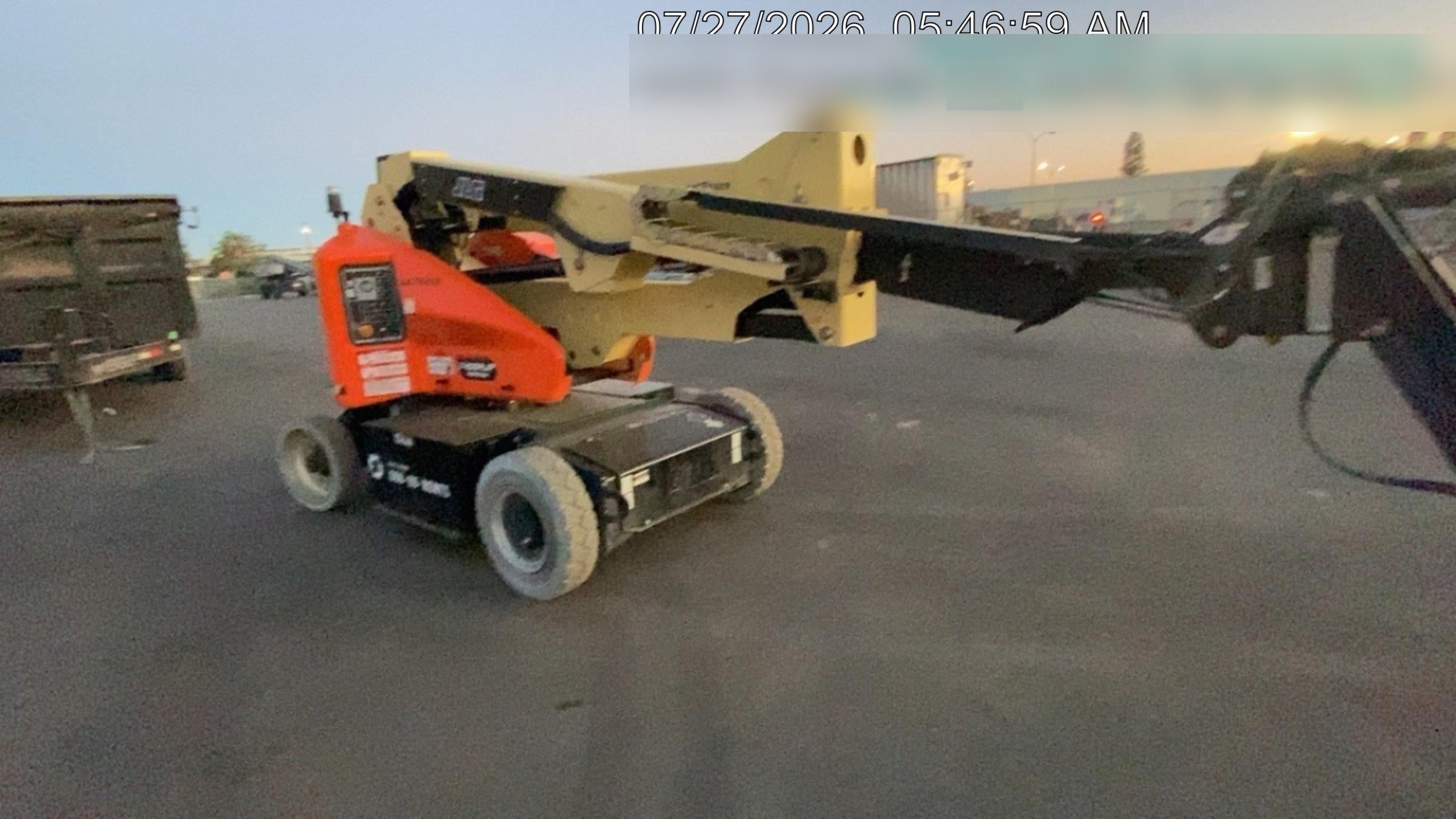 2024 JLG E400AJP Narrow
