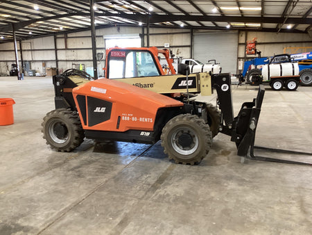 2025 JLG 519