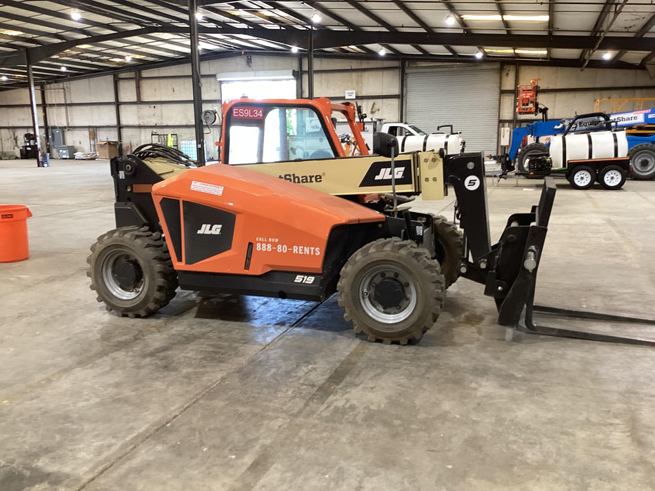 2025 JLG 519