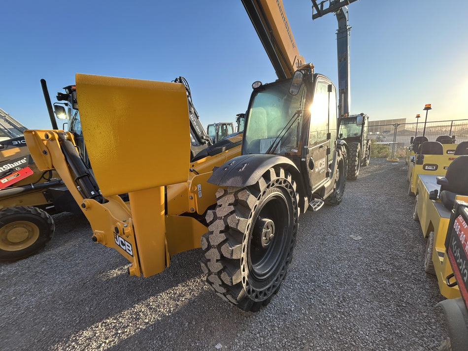 2025 JCB 514-56