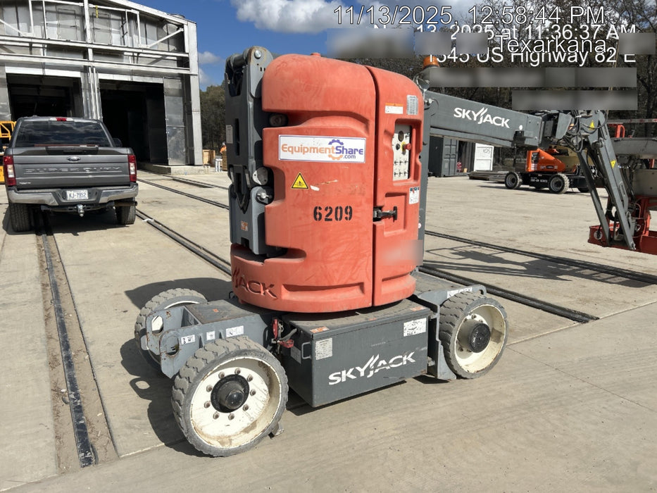 2017 SKYJACK SJ30 AJE