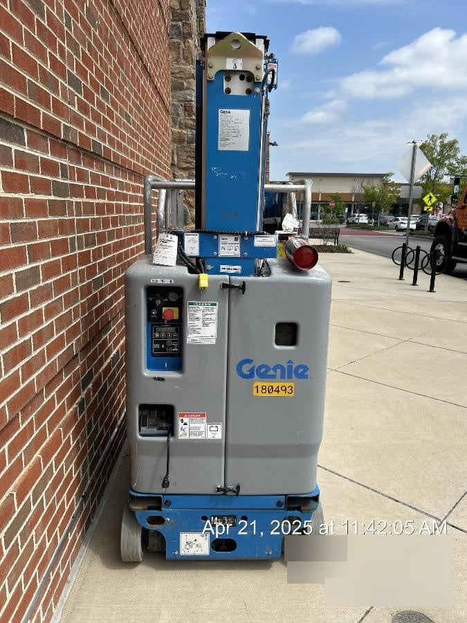 2021 GENIE GR-20