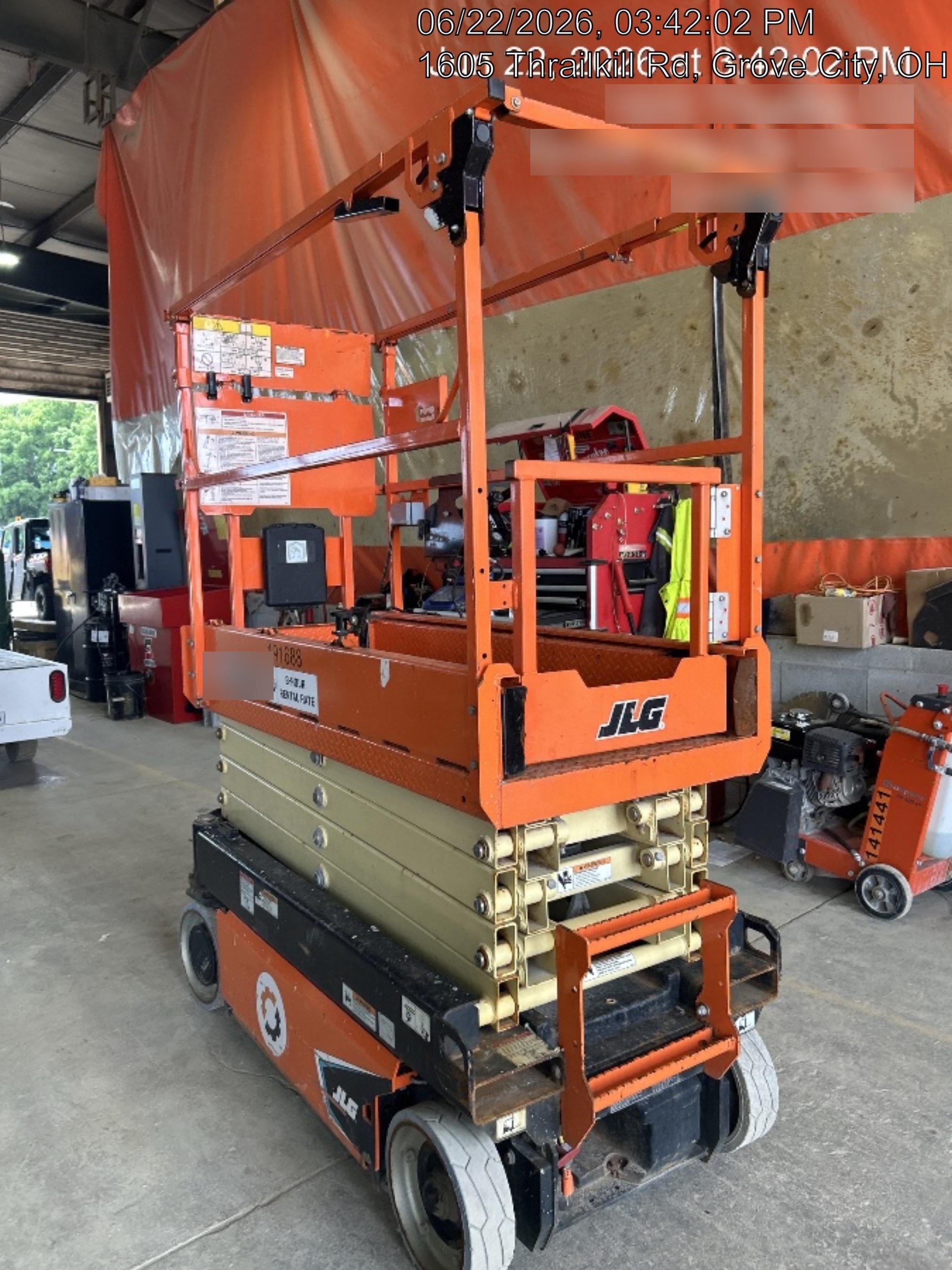 2021 JLG ES1932