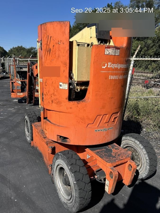 2019 JLG E300AJP