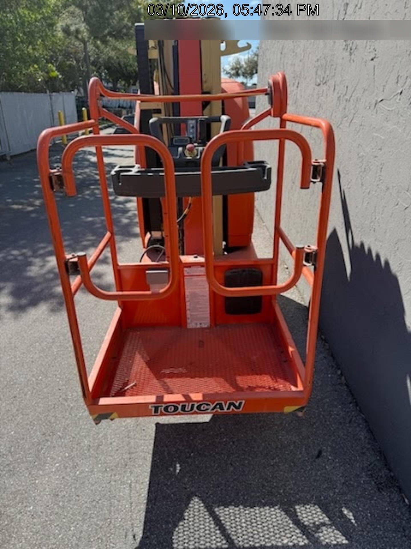 2022 JLG 26E
