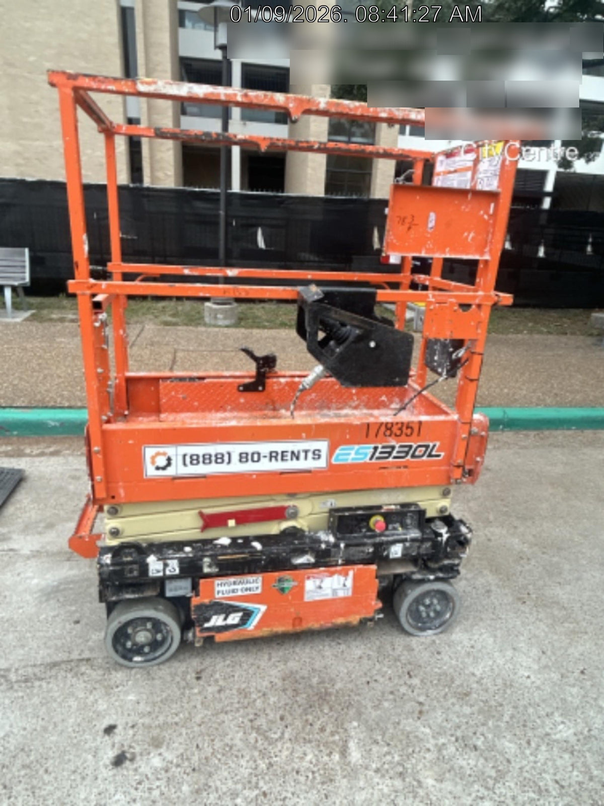 2021 JLG ES1330L