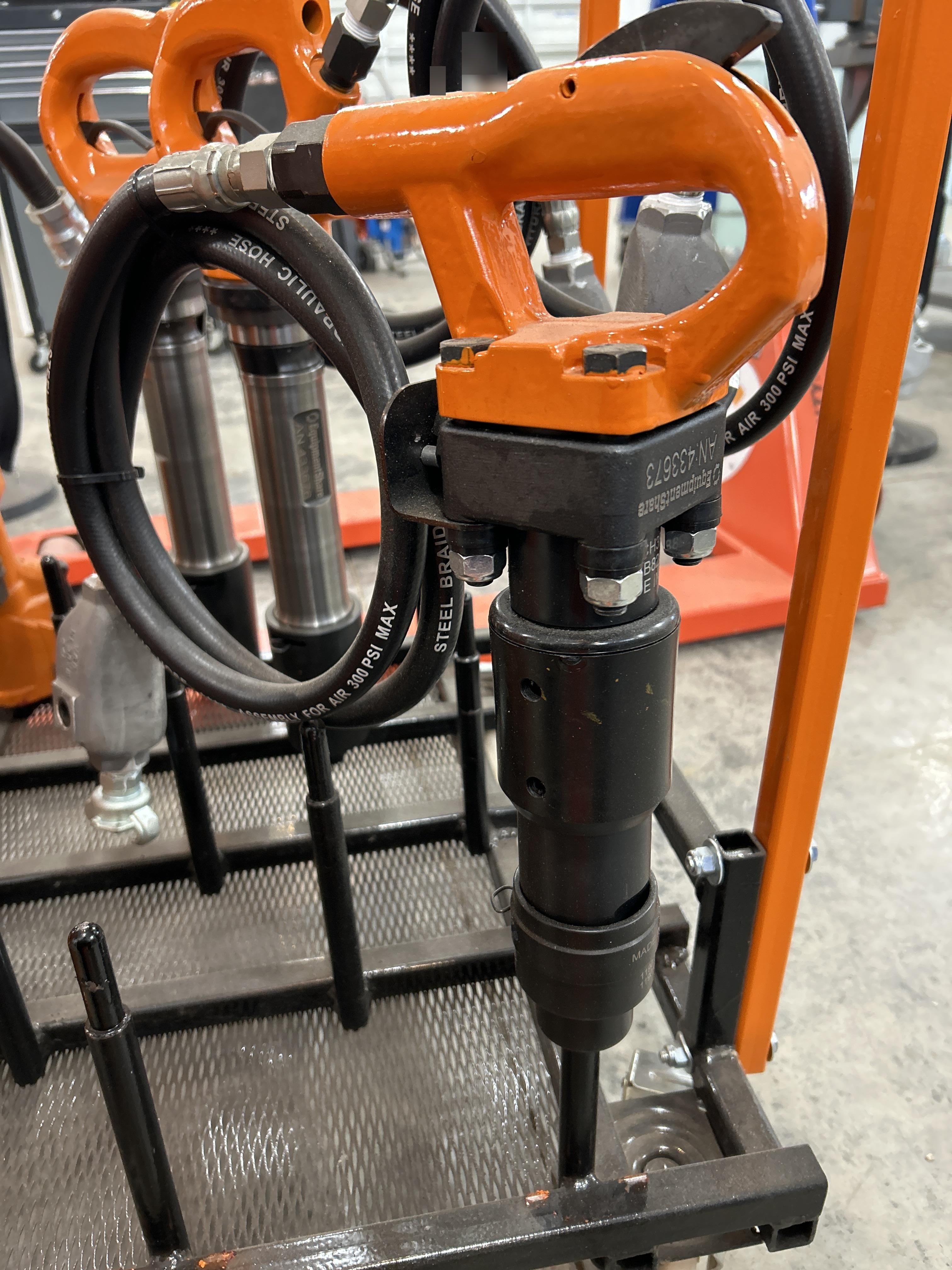 2024 MICHIGAN PNEUMATIC ES-CH3R-TRACKER