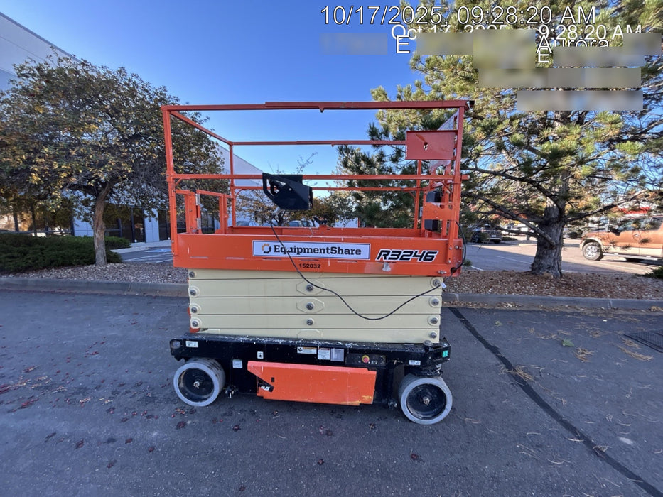 2021 JLG R3246