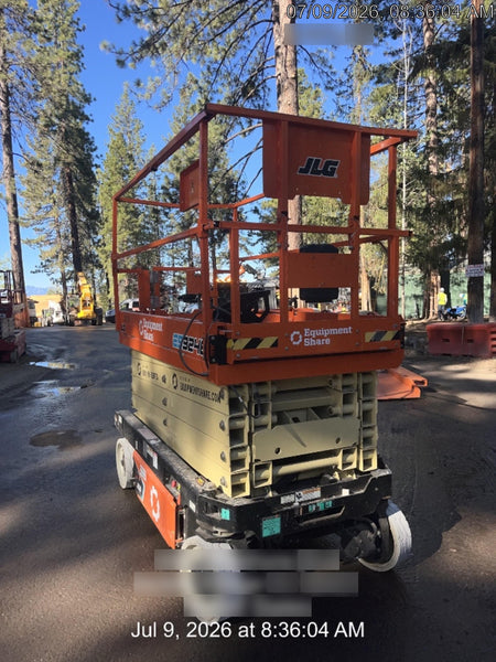 2022 JLG ES3246
